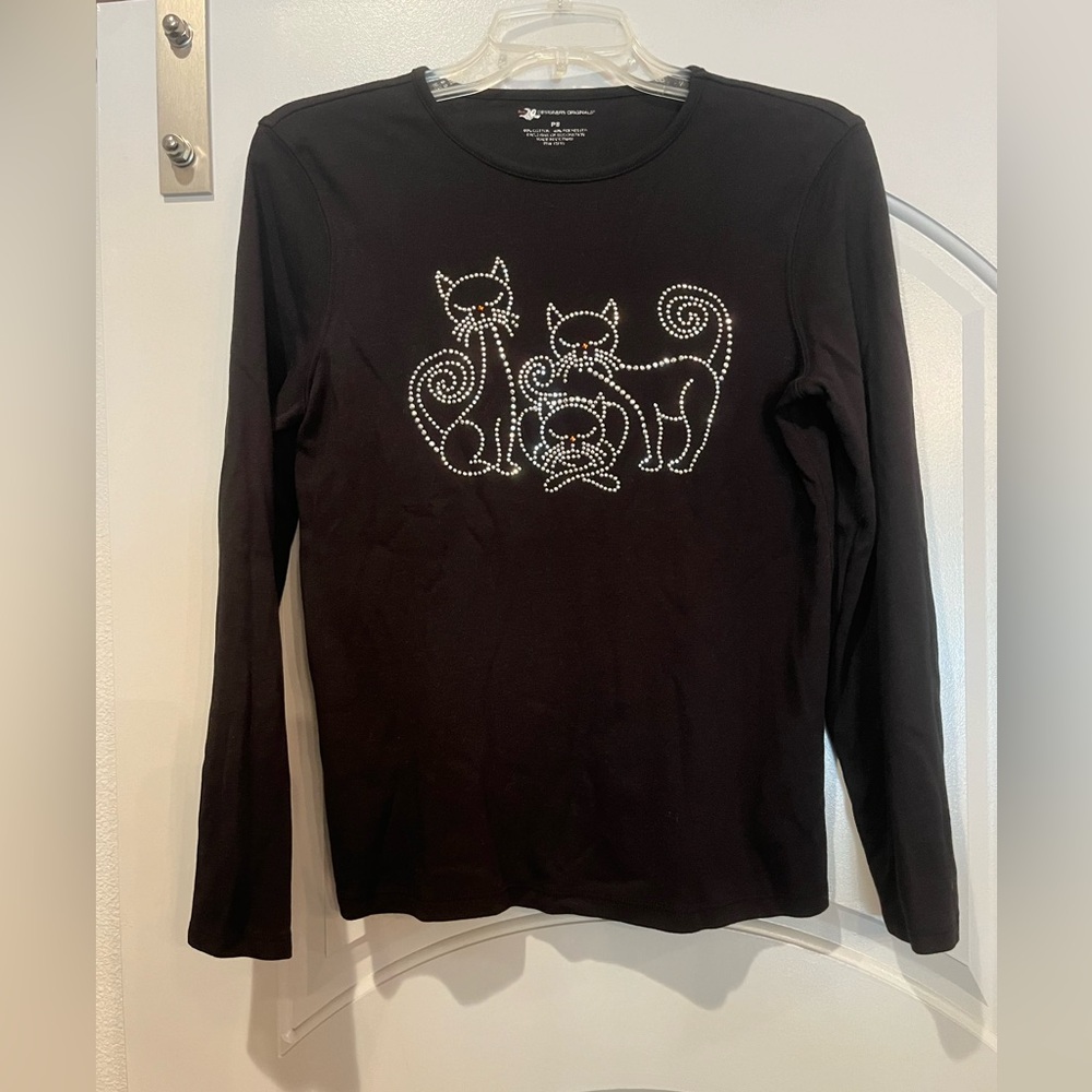 Black 3/4 sleeve knit top with rhinestone cats. So cute!! Petite.